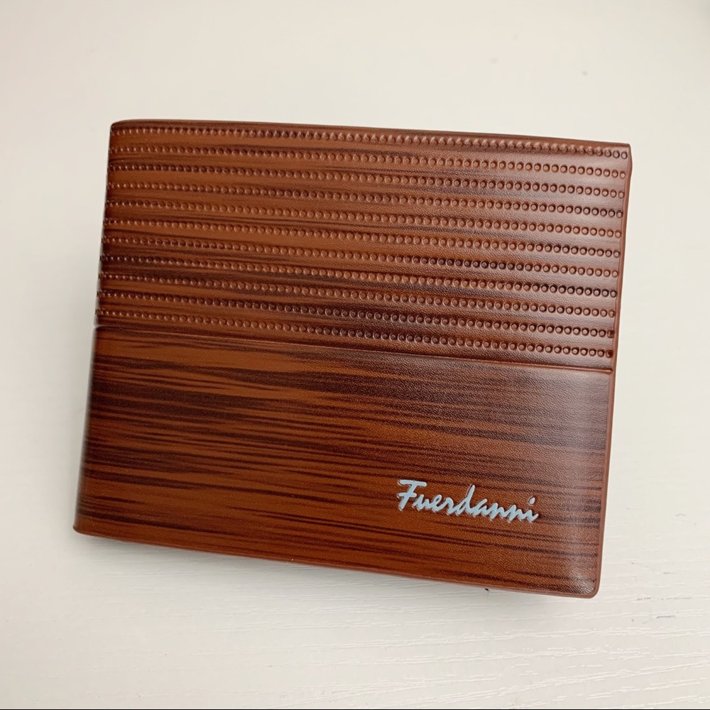 ⛱ 3/$15 Fuerdanni Brown Vegan Leather Wallet - Picture 4 of 6